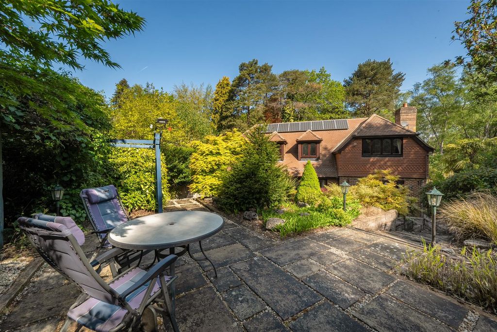 Additional image 23 of 5 bed detached house for saleWarren Lane, Finchampstead, Berkshire RG40