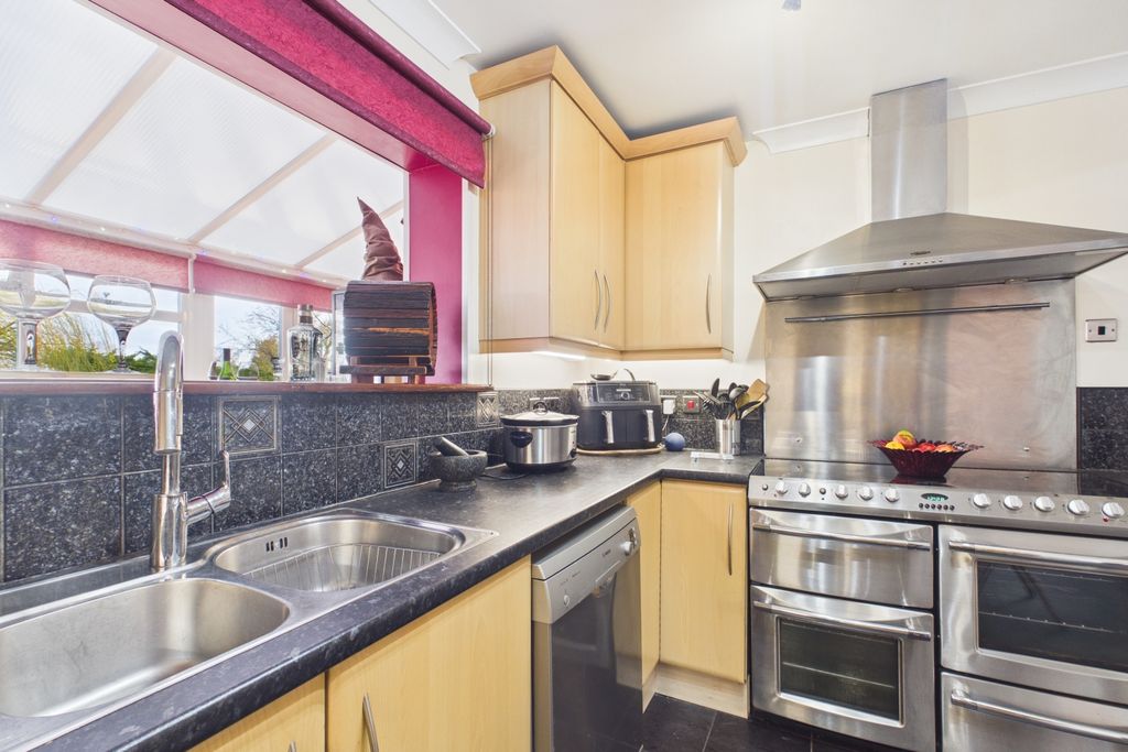 Additional image 13 of 4 bed detached house for sale14 Grove Park Burbage, Burbage, Hinckley LE10