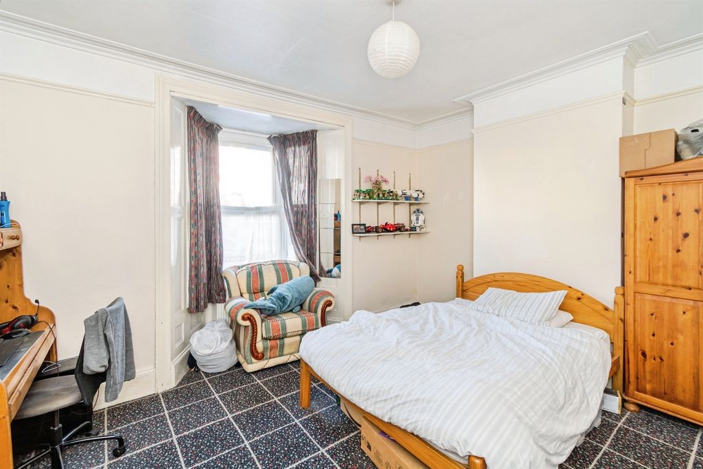 Additional image 6 of 4 bed end terrace house for saleAvenue Road, Southampton SO14