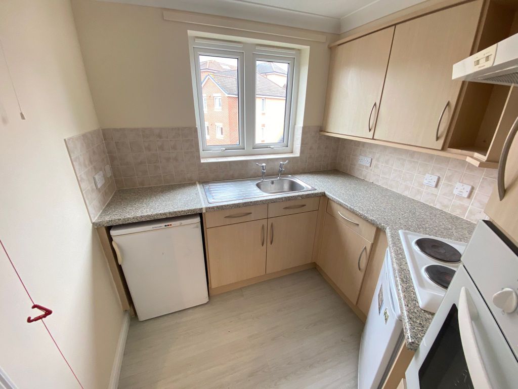 Additional image 4 of 1 bed flat for saleOakley Road, Southampton SO16