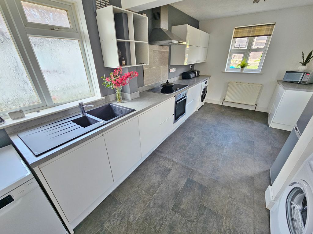 Additional image 5 of 2 bed semi-detached bungalow for salePortobello Grove, Portchester PO16