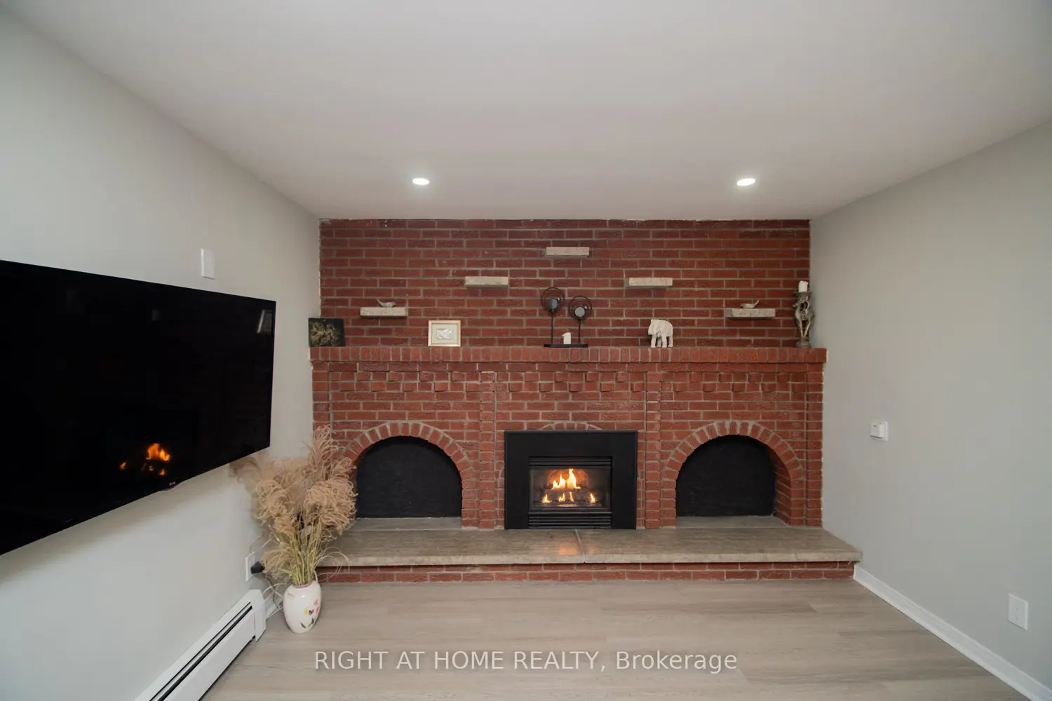 Additional image 14 of 6807 Corwin Crescent