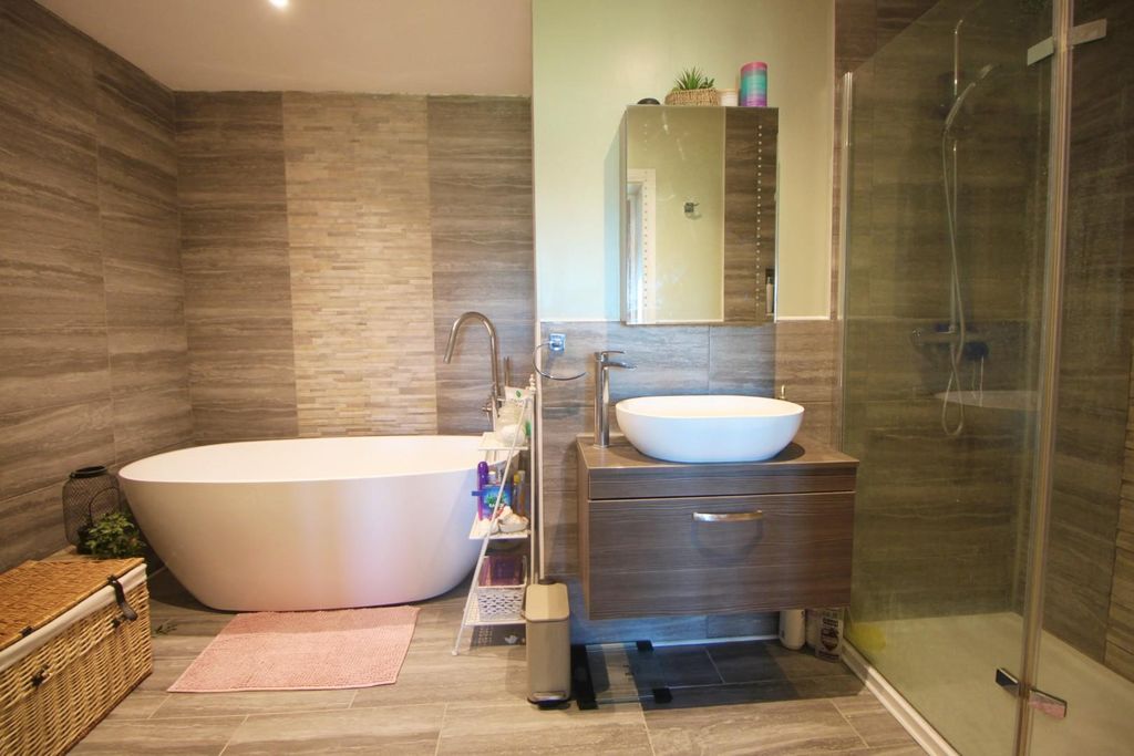 Additional image 10 of 3 bed detached bungalow for saleFirtree Way, Southampton SO19