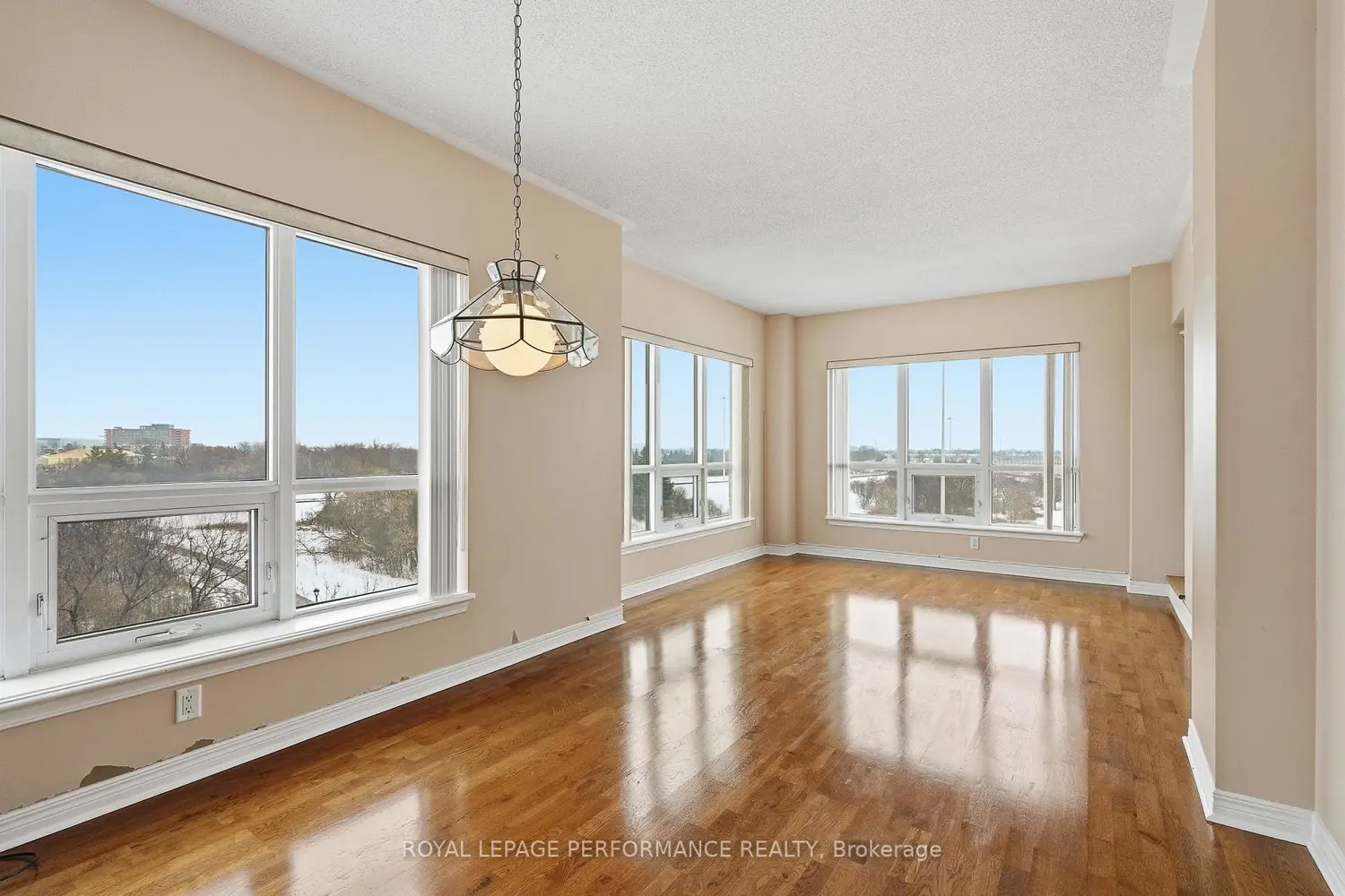 Additional image 7 of 955 Beauparc Private 411