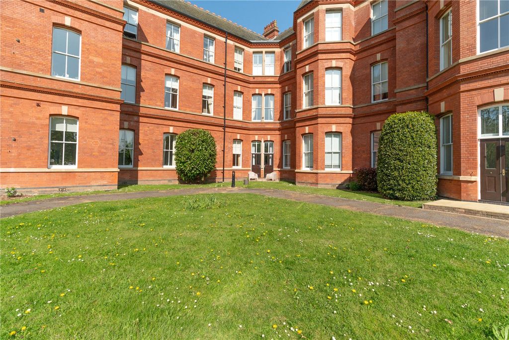 Additional image 18 of 2 bed flat for saleBrandesbury Square, Woodford Green IG8