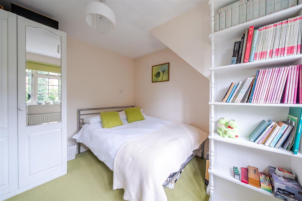 Additional image 36 of 4 bed detached house for saleCarrick Lane, Yateley, Hampshire GU46