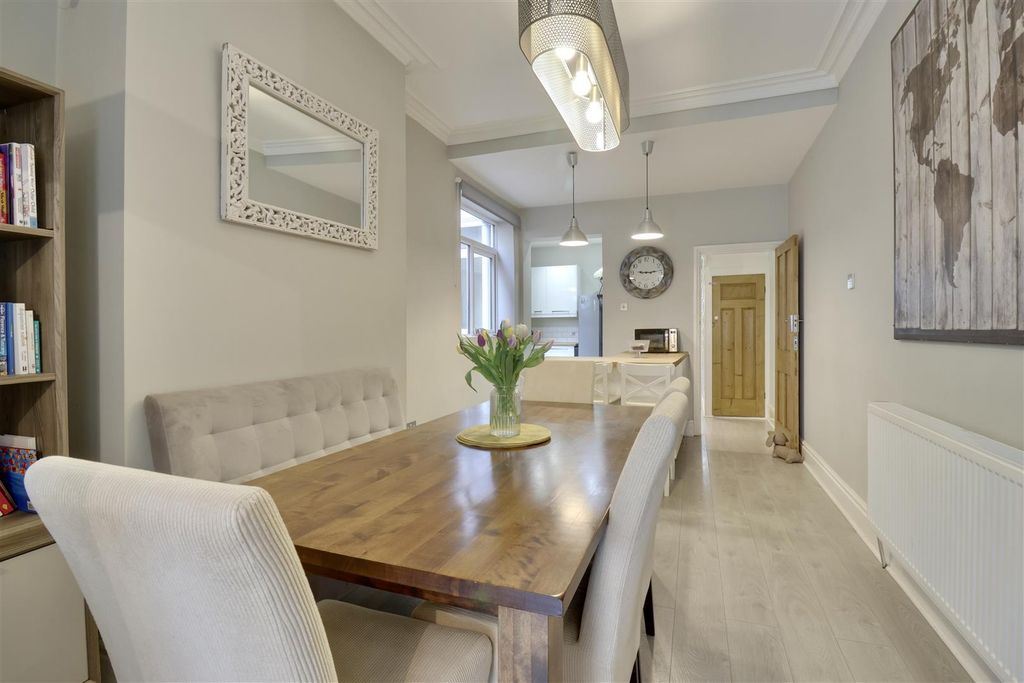 Additional image 7 of 3 bed property for saleHaslemere Road, Southsea PO4