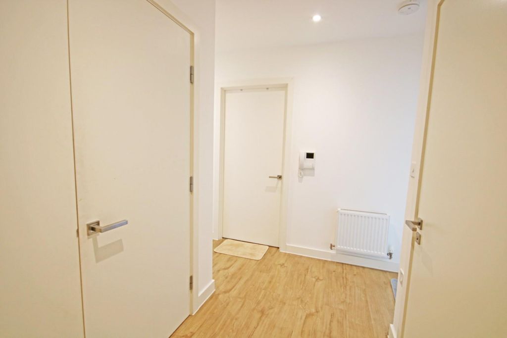 Additional image 15 of 2 bed flat for sale5 Pitcher Lane, Ashford TW15