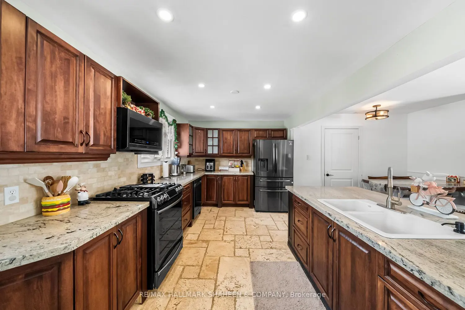 Additional image 9 of 2196 Richard Street