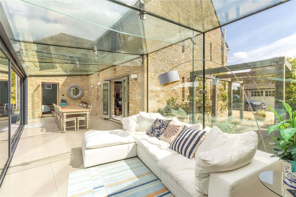 Additional image 4 of 6 bed detached house for saleMain Road, Curbridge, Witney, Oxfordshire OX29