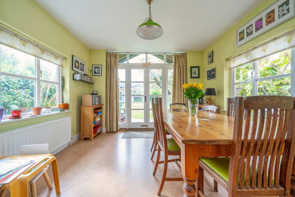 Additional image 8 of 4 bed semi-detached house for saleParkland Grove, Ashford TW15