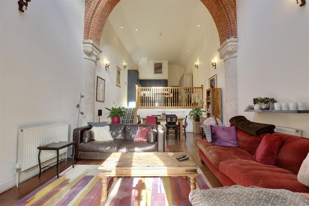 Additional image 4 of 3 bed town house for saleHenderson Road, Southsea PO4