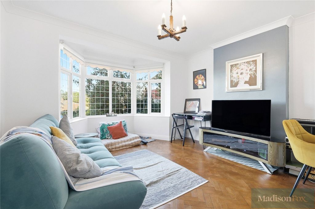 Additional image 5 of 4 bed detached house for saleKendal Close, Woodford Green IG8