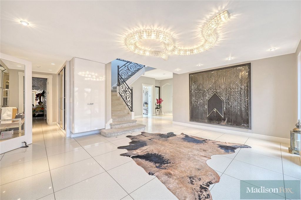 Additional image 2 of 5 bed detached house for saleThe Dell, Woodford Green IG8