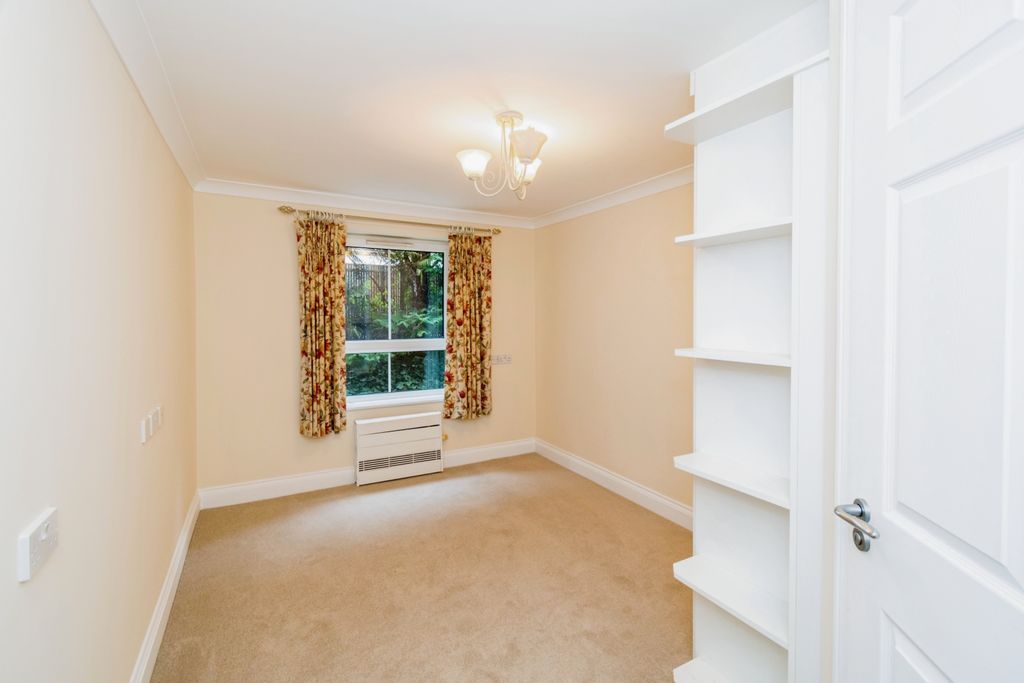 Additional image 11 of 2 bed flat for saleRollesbrook Gardens, Southampton, Hampshire SO15