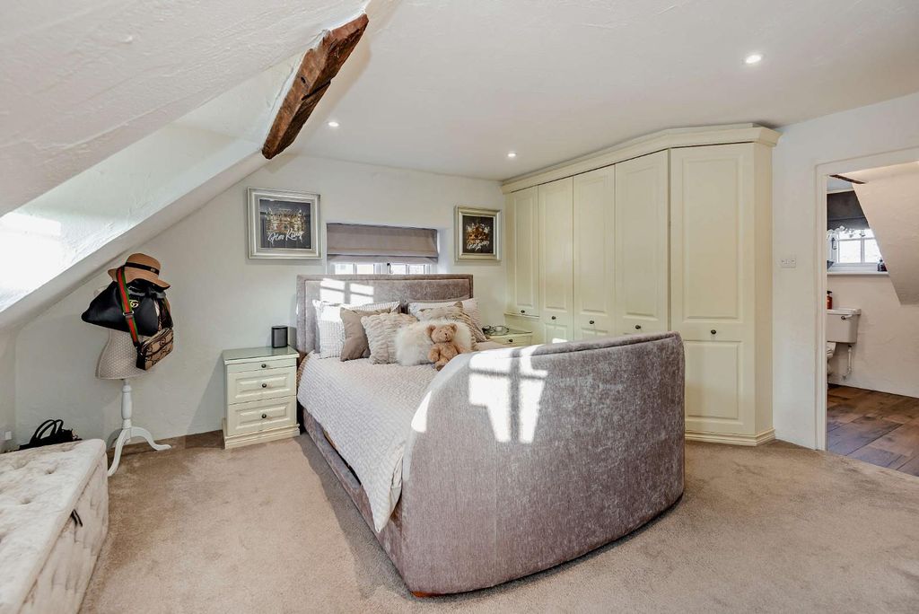 Additional image 15 of 4 bed detached house for saleJunction Road, Ashford TW15