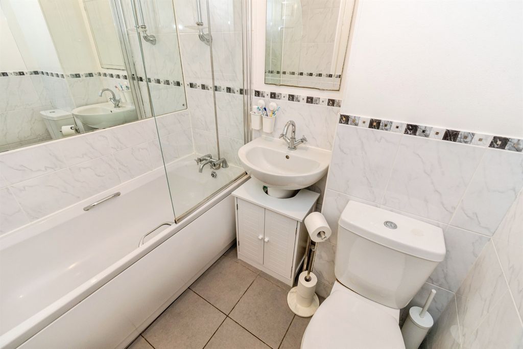 Additional image 17 of 2 bed terraced house for saleNorth East Road, Southampton SO19