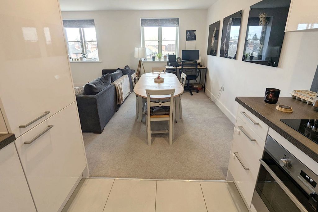 Additional image 11 of 2 bed flat for saleApartment 22, Austin Court, 2 Mill Street, Diglis, Worcester. WR1
