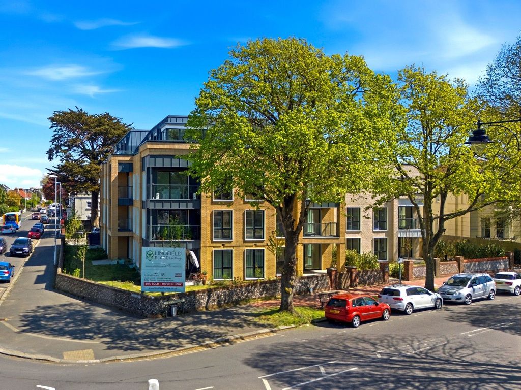 2 bed flat for sale18 Farncombe Road, Worthing BN11