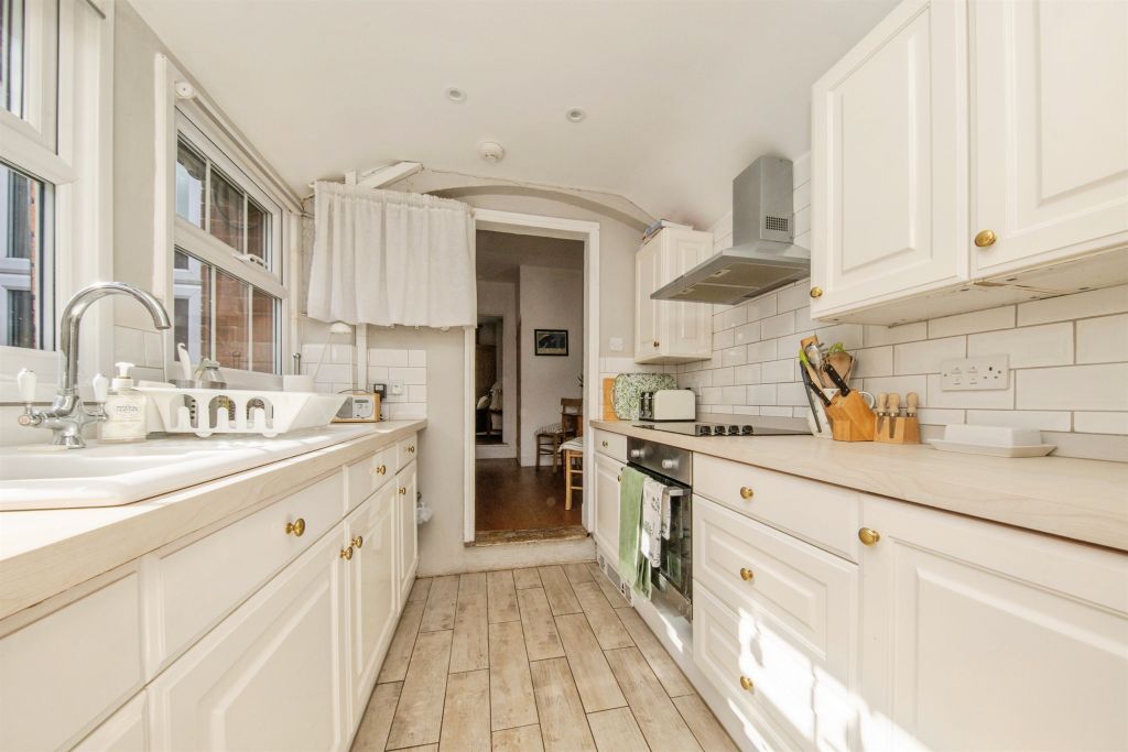 Additional image 2 of 3 bed terraced house for saleBeaconsfield Road, Woodbridge IP12