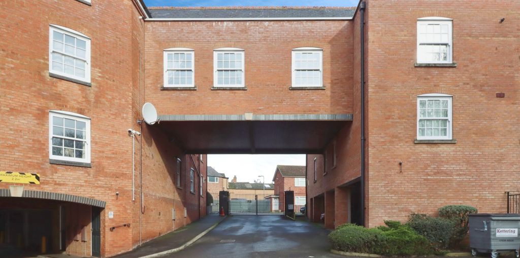 Additional image 22 of 2 bed flat for saleWell Lane, Rothwell, Kettering NN14