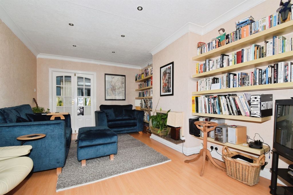 Additional image 6 of 3 bed semi-detached house for saleAsh Tree Road, Oadby, Leicester LE2