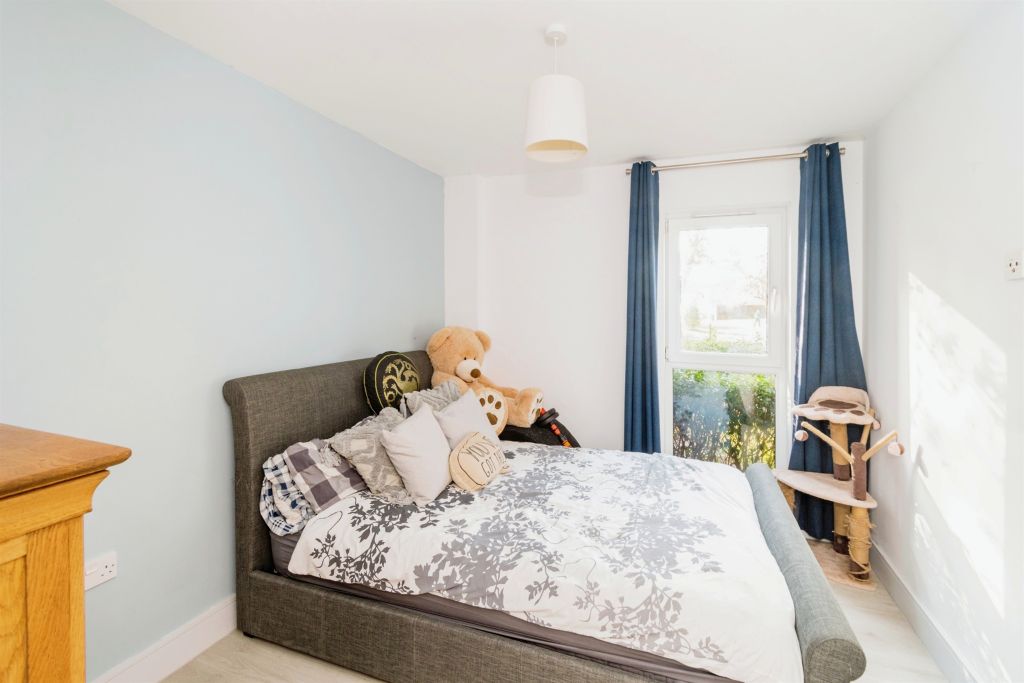 Additional image 8 of 3 bed flat for saleMeridian Way, Southampton SO14