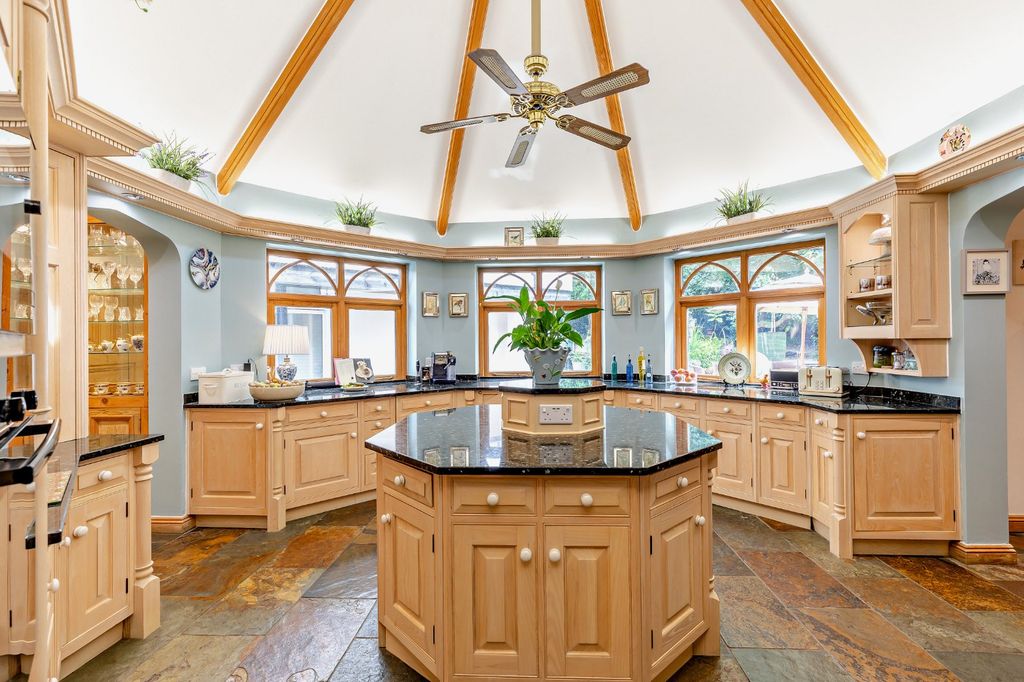 Additional image 5 of 6 bed detached house for saleSt. Leonards Hill, Windsor, Berkshire SL4