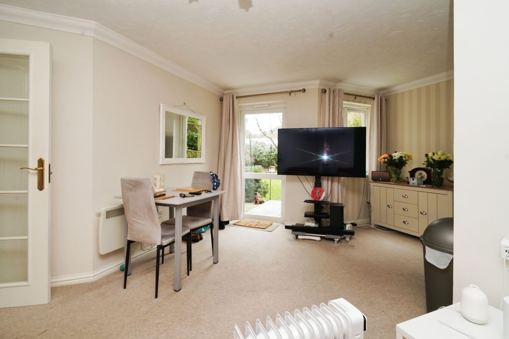 Additional image 4 of 1 bed flat for saleHighfield Lane, Southampton, Hampshire SO17