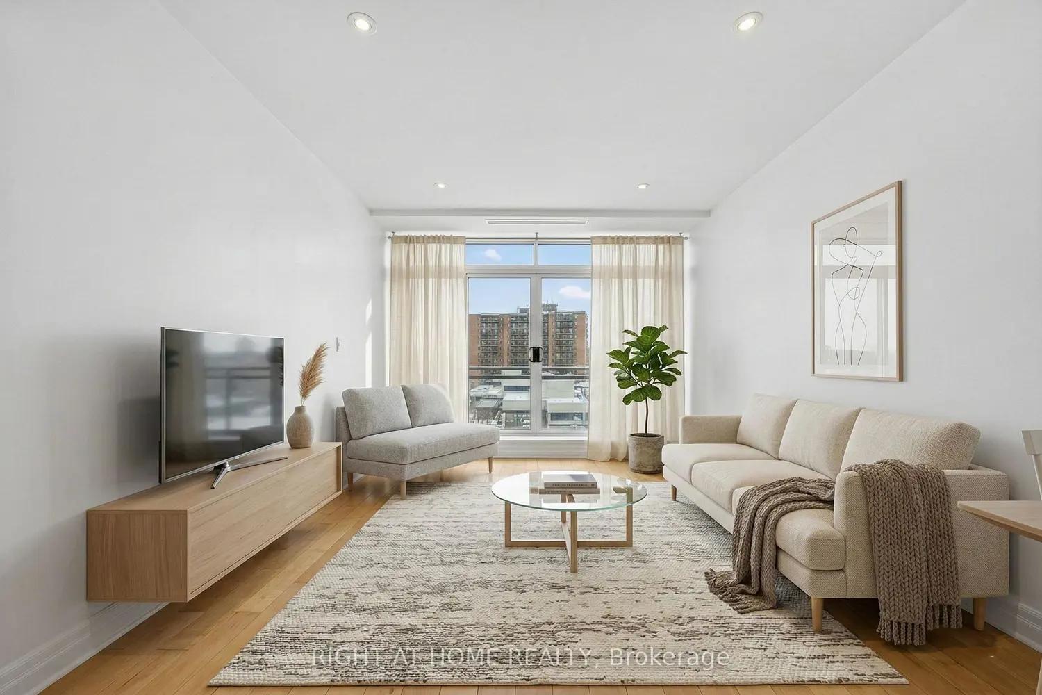 Additional image 5 of 44 Bond Street 518