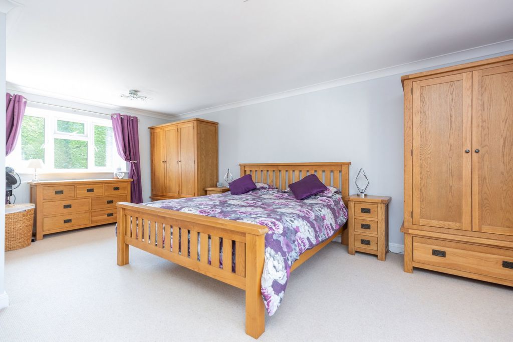 Additional image 8 of 5 bed detached house for saleParcroft Gardens, Yeovil BA20
