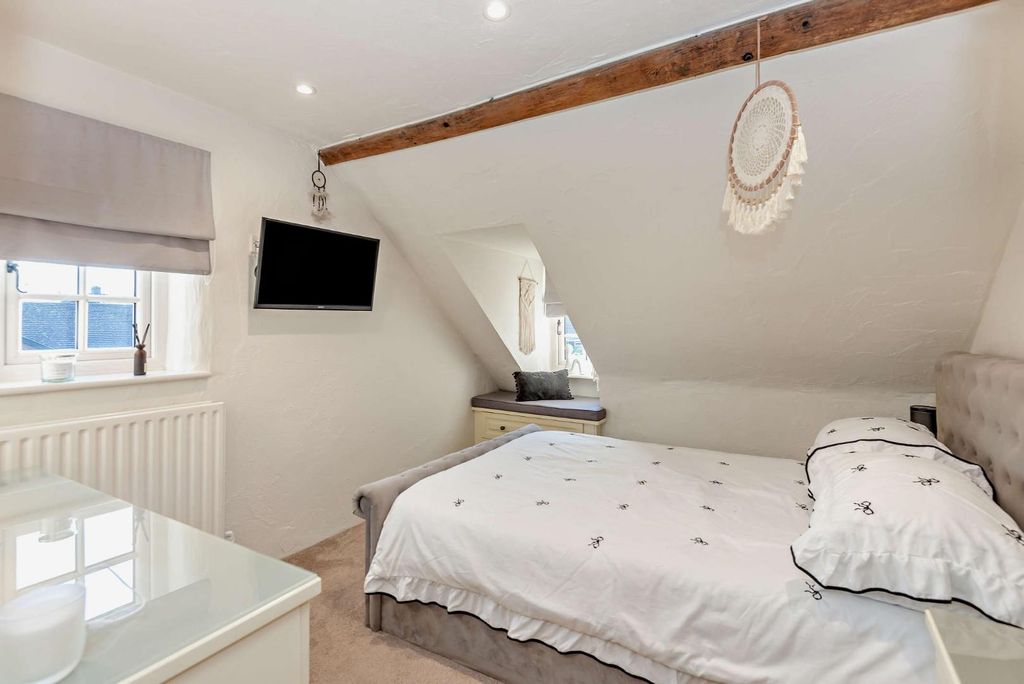 Additional image 19 of 4 bed detached house for saleJunction Road, Ashford TW15