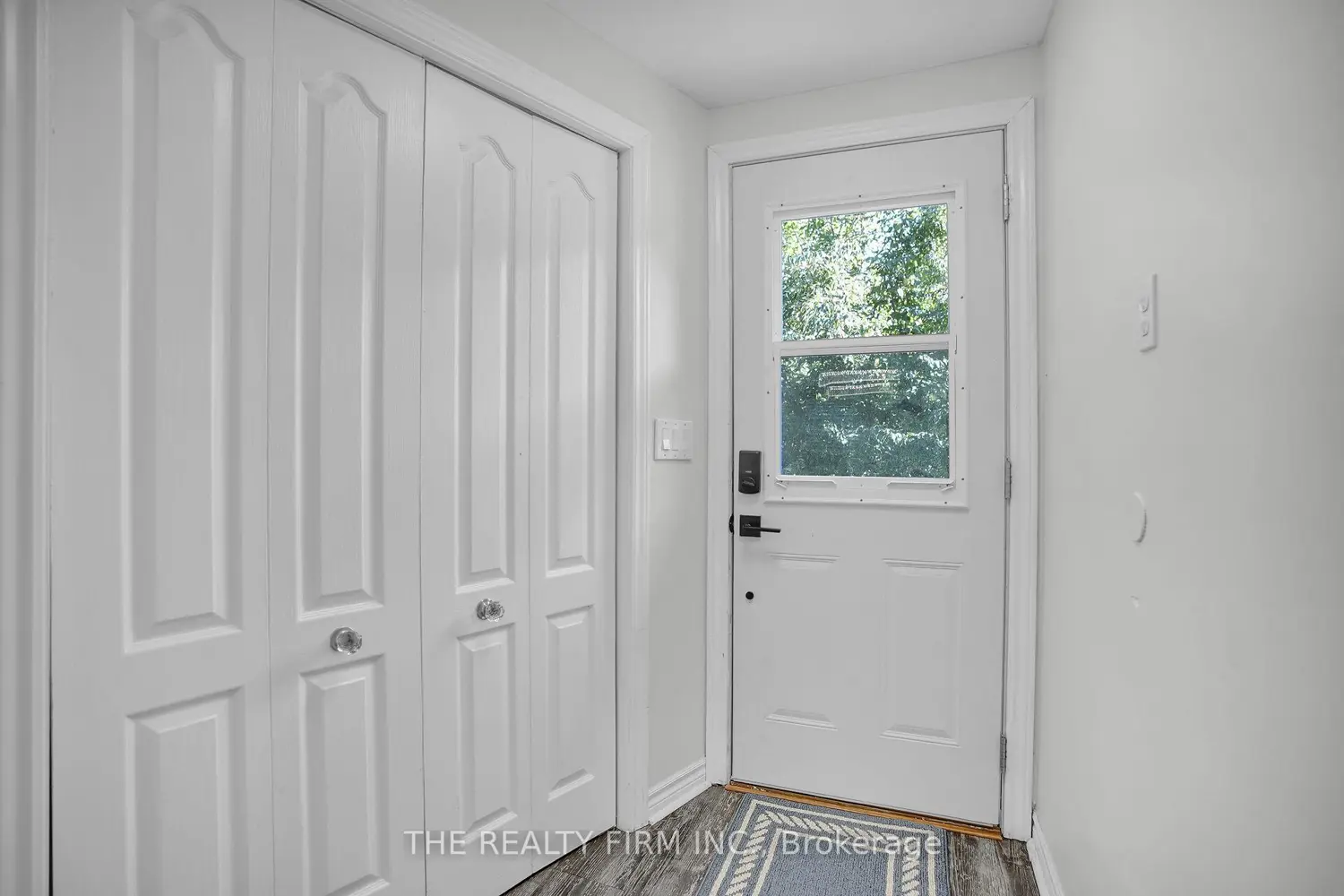 3692 Beverly Glen photo 2