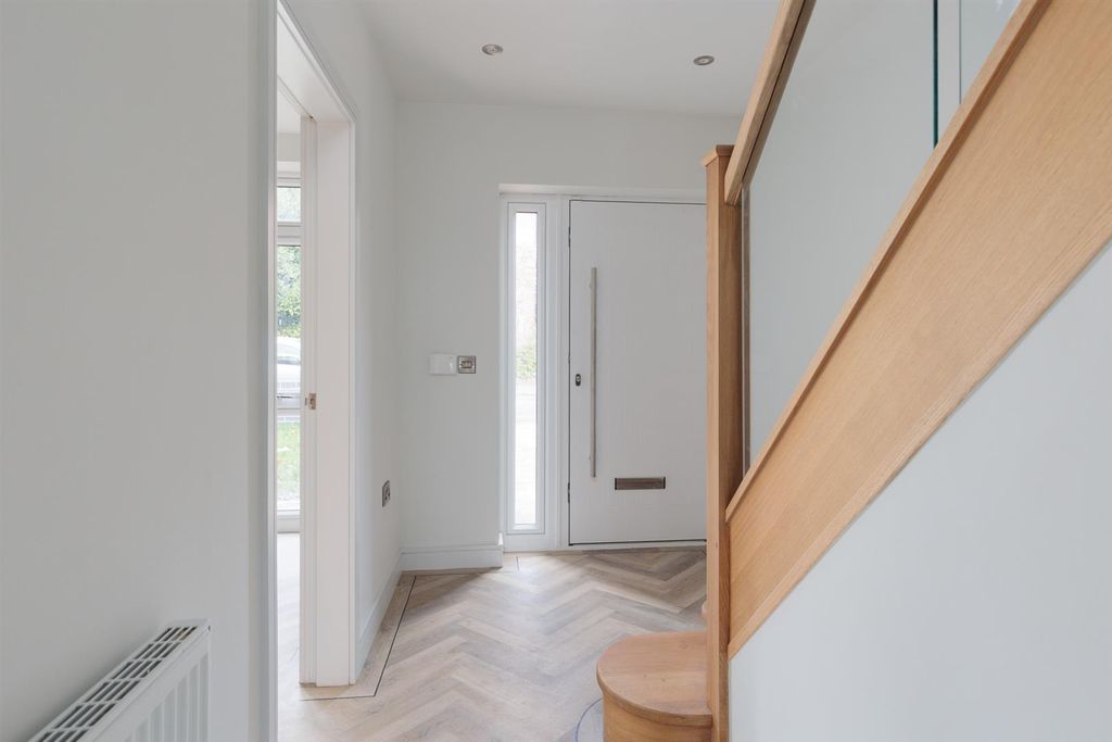 Additional image 4 of 5 bed detached house for saleSidmouth Avenue, Newcastle Under Lyme ST5