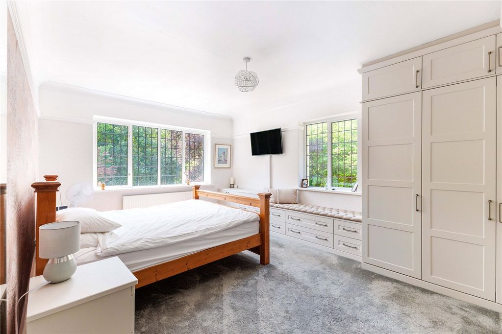 Additional image 12 of 5 bed detached house for saleThe Ridges, Finchampstead, Wokingham RG40