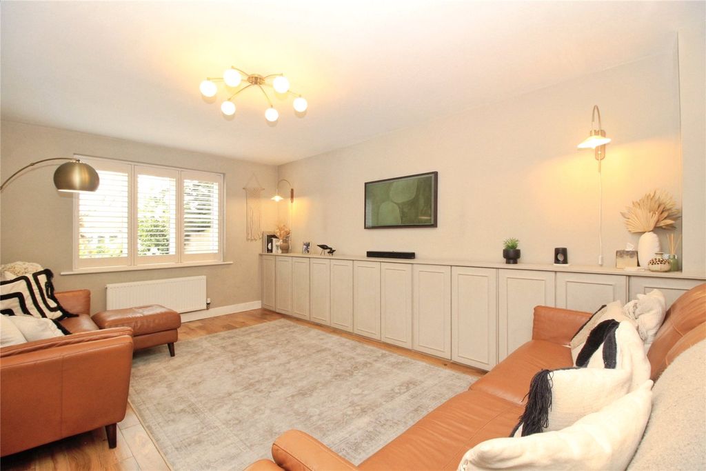 Additional image 2 of 4 bed detached house for saleFrezenberg Close, Burbage, Hinckley, Leicestershire LE10