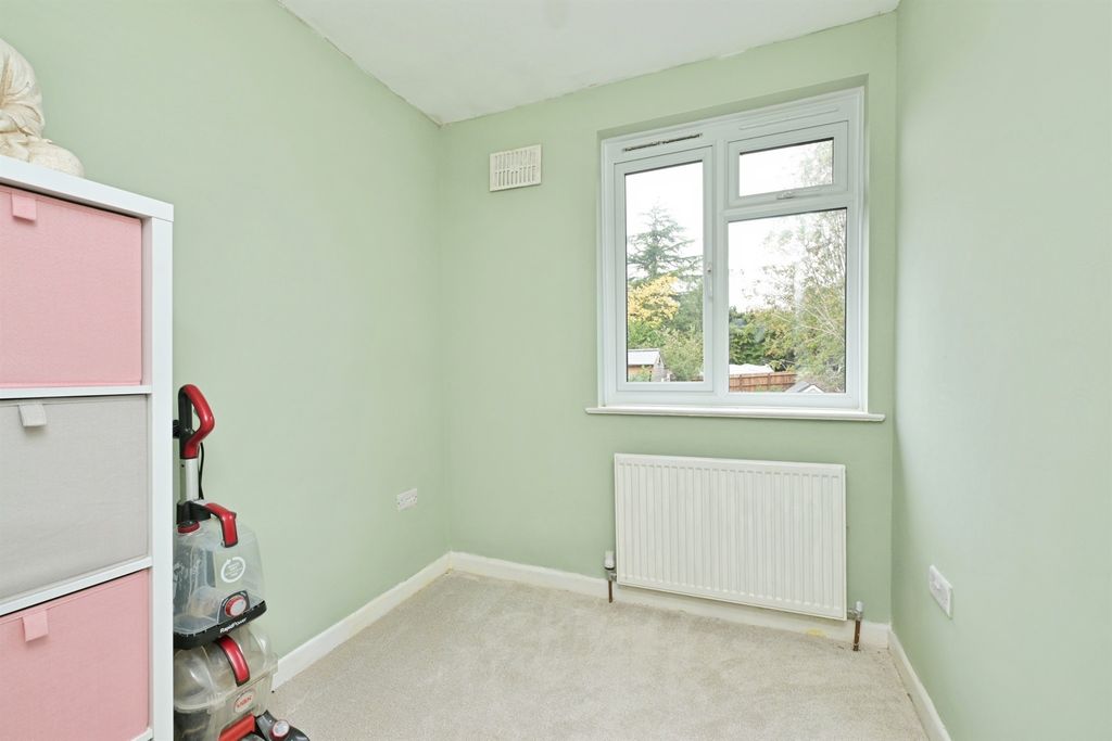 Additional image 8 of 3 bed semi-detached house for saleCrescent Close, Market Harborough LE16