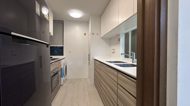 82 Punggol Central photo 4