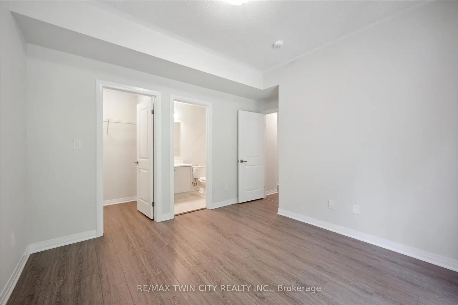 Additional image 8 of 25 Isherwood Avenue C34