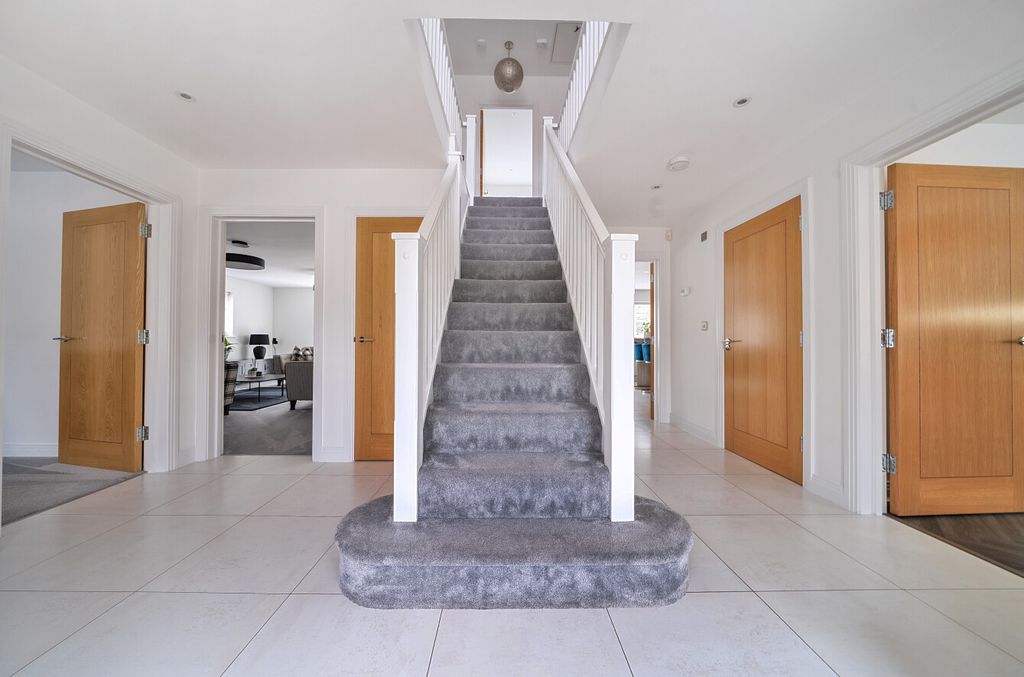 Additional image 6 of 5 bed detached house for saleDowles Barn Close, Barkham, Wokingham RG41