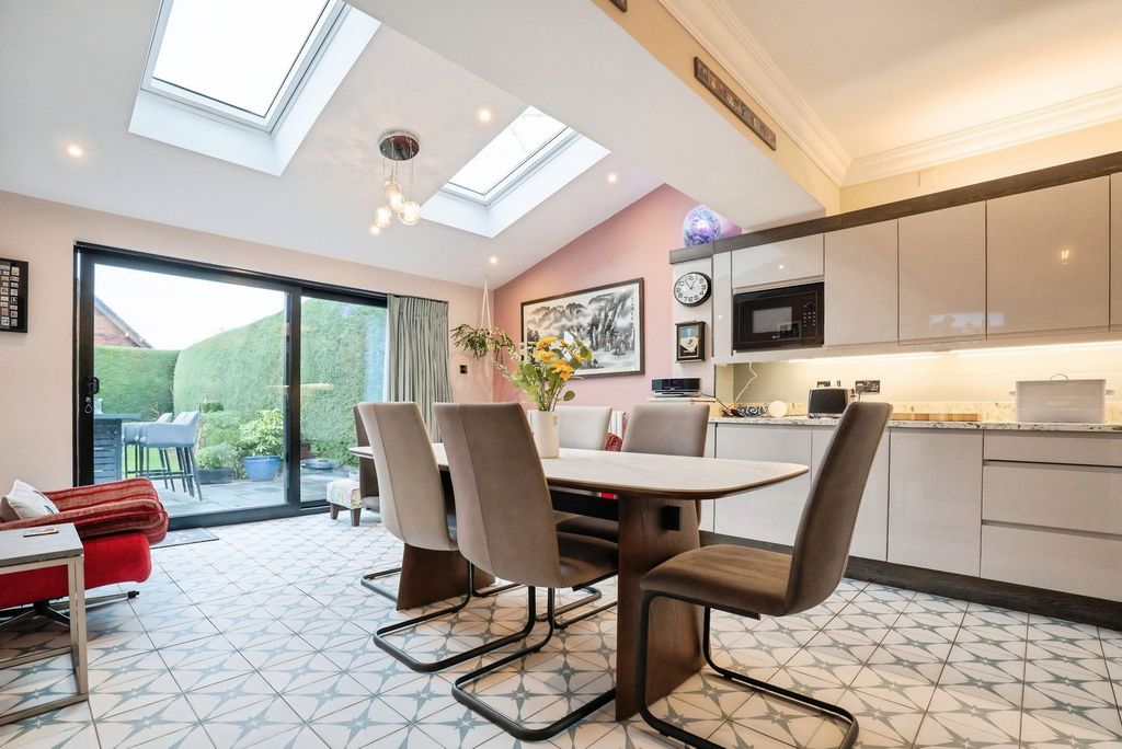 Additional image 66 of 4 bed detached house for saleHough Green Road, Widnes WA8