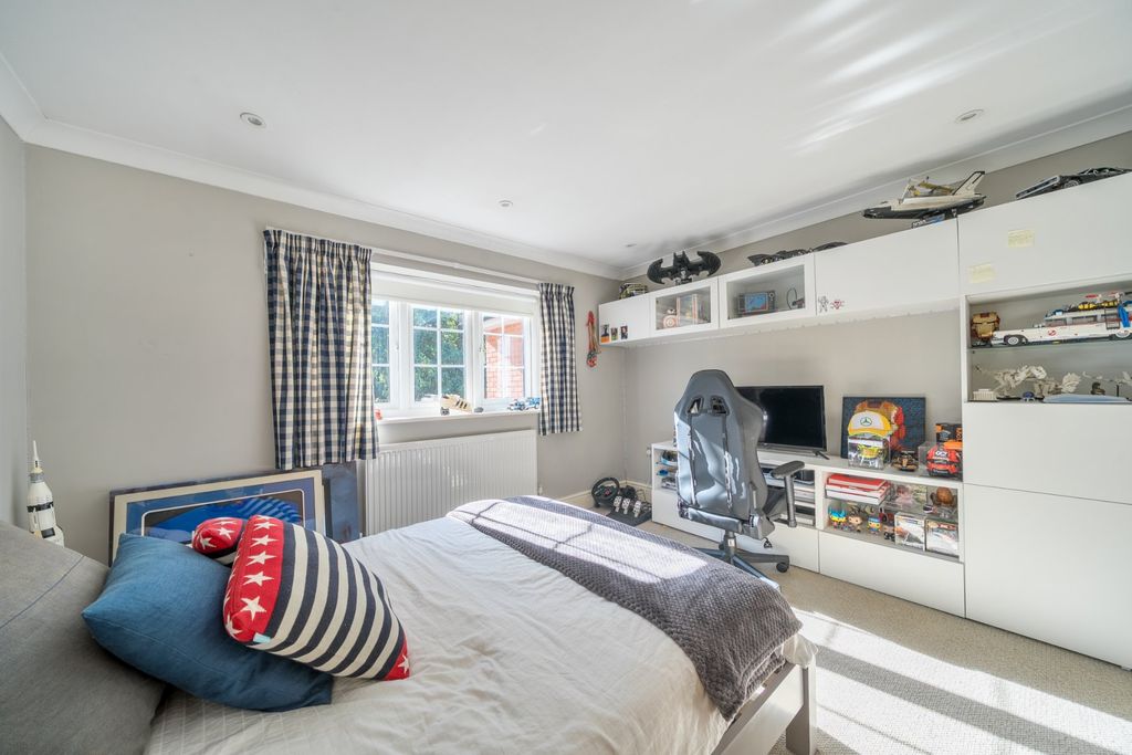 Additional image 24 of 6 bed detached house for salePyrford, Surrey GU22
