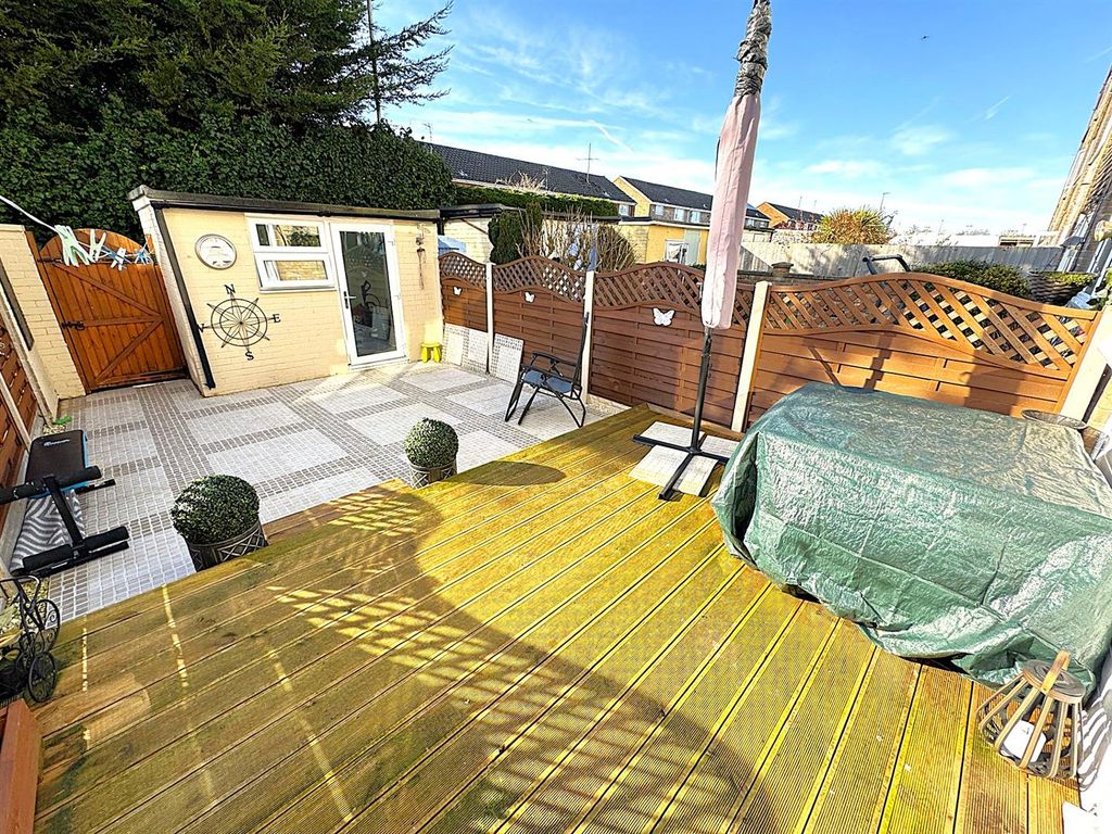 Additional image 4 of 4 bed town house for saleCarron Close, Corby NN17