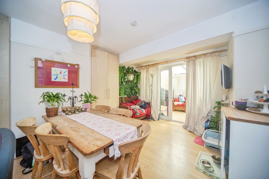 Additional image 5 of 3 bed end terrace house for saleTreeside Road, Southampton SO15