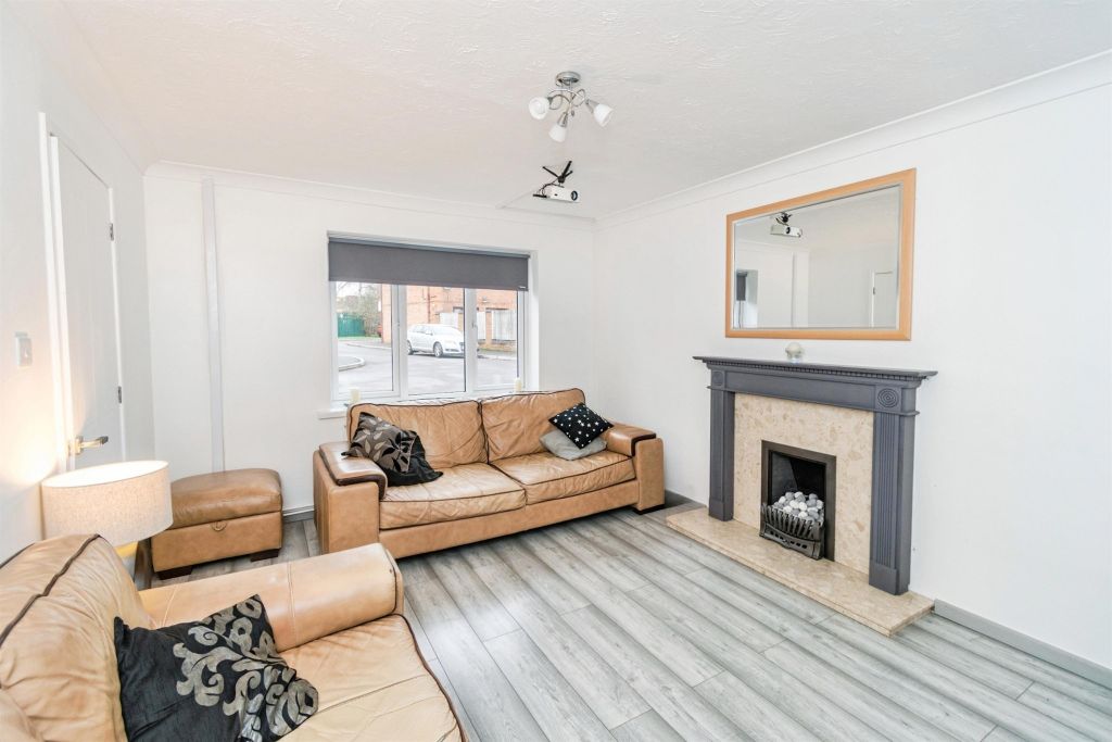 Additional image 3 of 3 bed semi-detached house for saleCowley Close, Southampton SO16