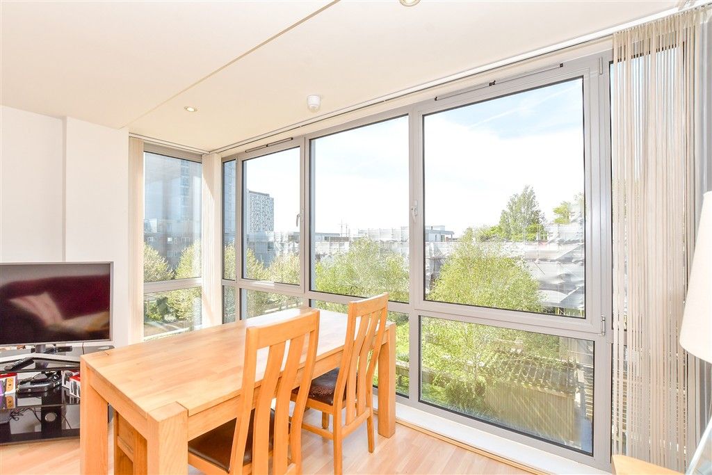 Additional image 5 of 2 bed flat for saleCross Street, Portsmouth, Hampshire PO1