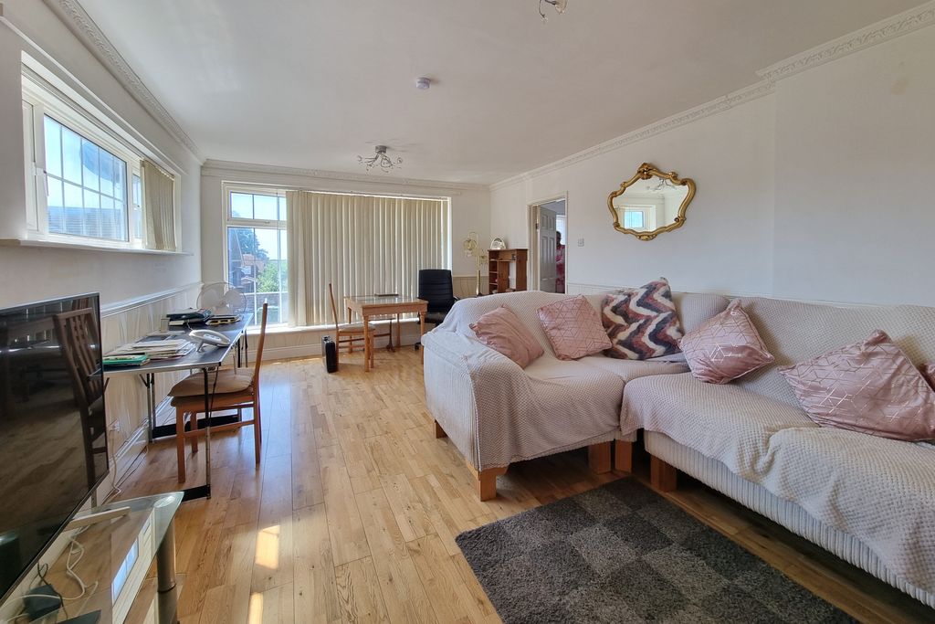 Additional image 6 of 2 bed detached bungalow for saleDrayton, Hampshire PO6