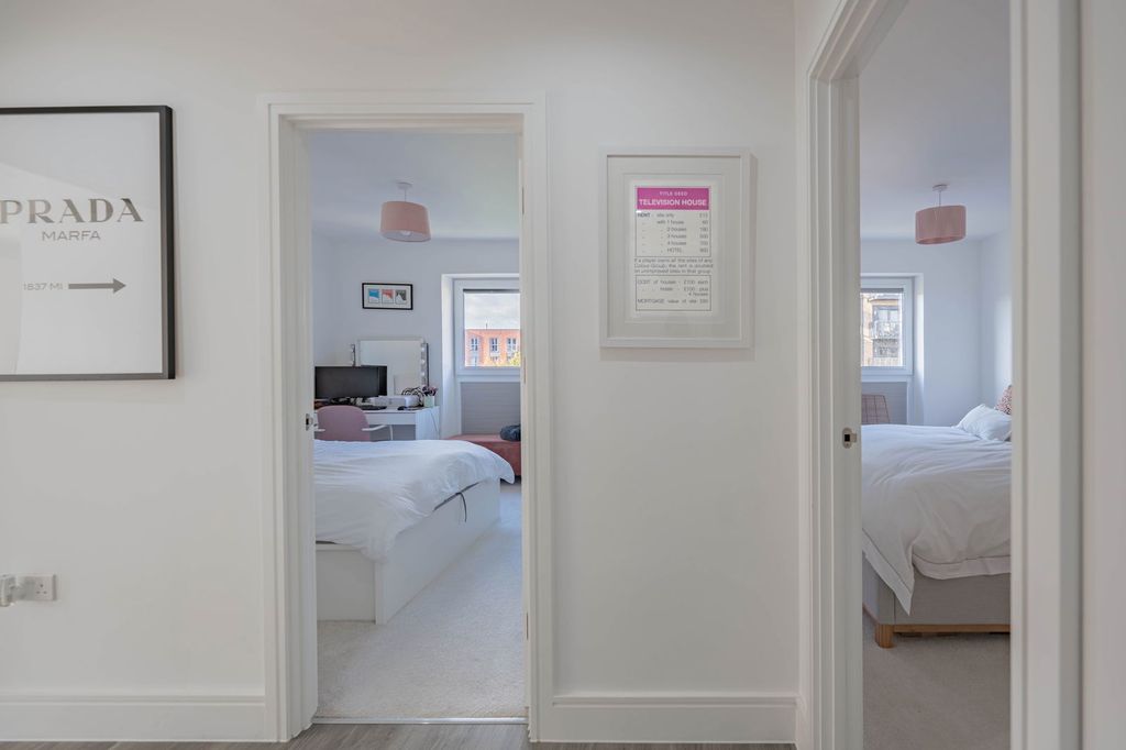 Additional image 12 of 2 bed flat for saleMeridian Way, Southampton SO14