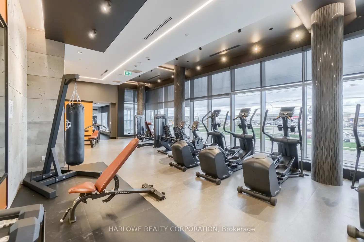 Additional image 13 of 4655 Metcalfe Avenue 204