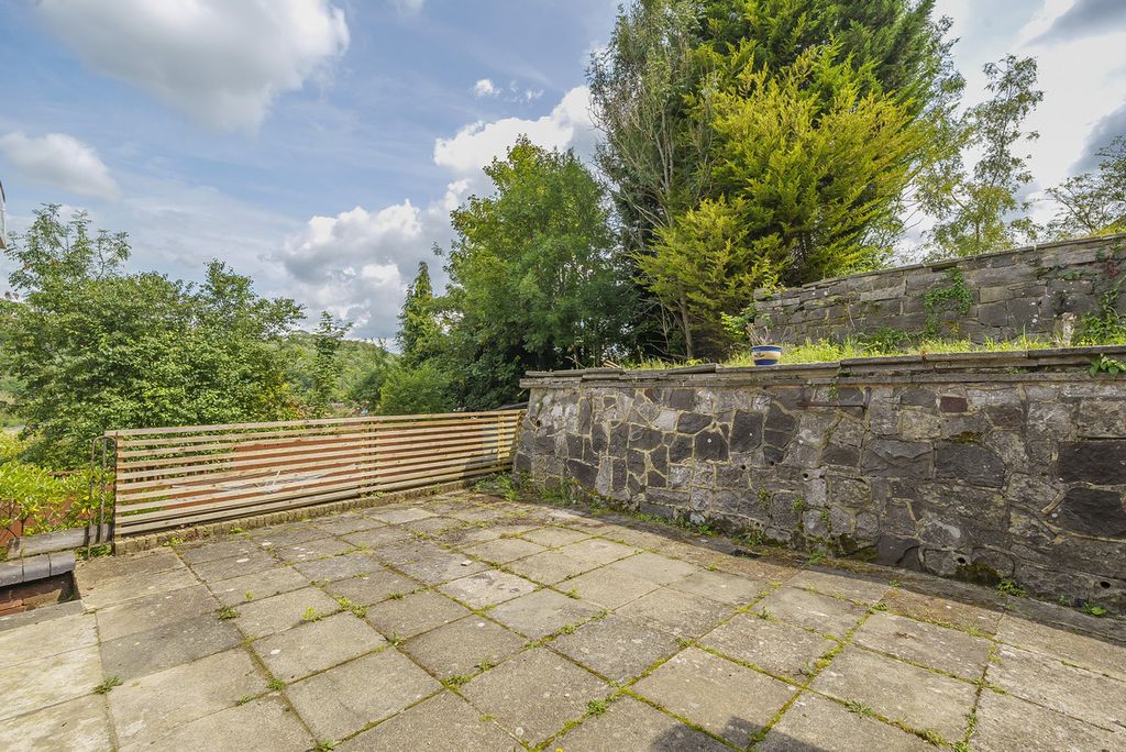 Additional image 18 of 3 bed detached house for saleNew Barn Lane, Whyteleafe CR3